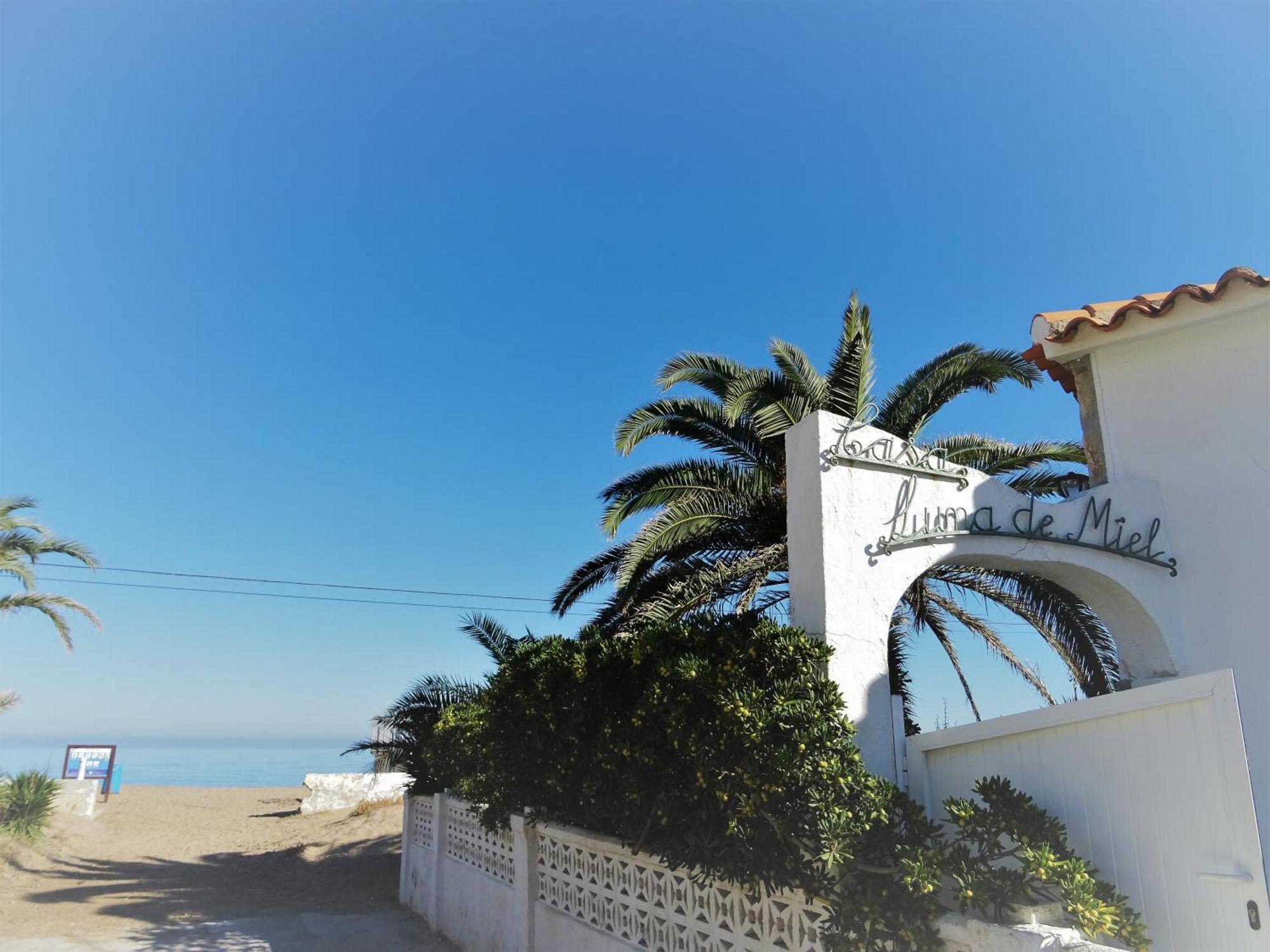Villa At Seafront With Private Garden-655 دينايا المظهر الخارجي الصورة